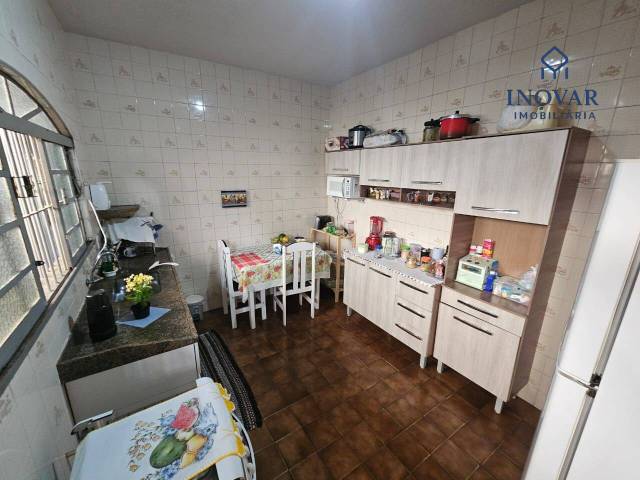 Casa para Venda em São José dos Campos - 4