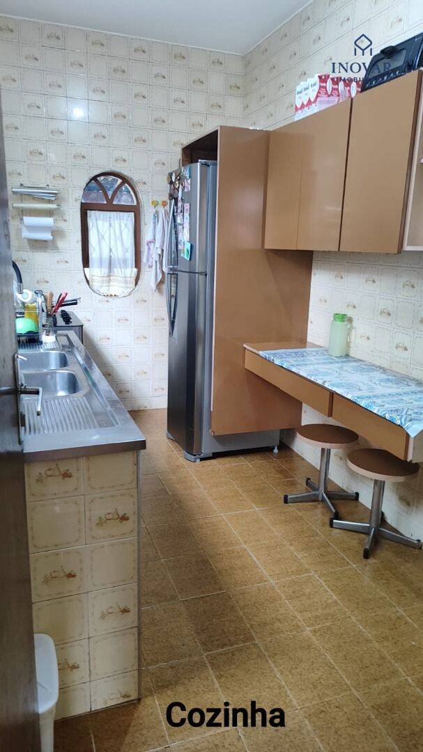 Casa, 3 quartos, 232 m² - Foto 4